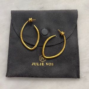 Julie Vos hoops